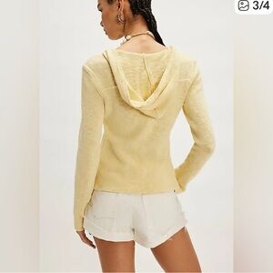 We The Free Speed Drive Hooded Long Sleeve Mellow Yellow M NWT